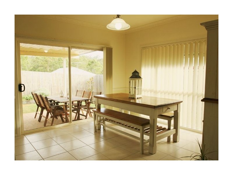 12 Gloucester St, Waterford QLD 4133