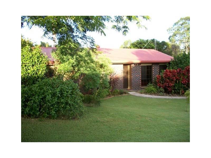 3 Brim Court, Edens Landing QLD 4207