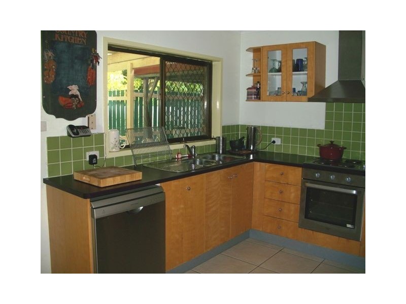 3 Brim Court, Edens Landing QLD 4207