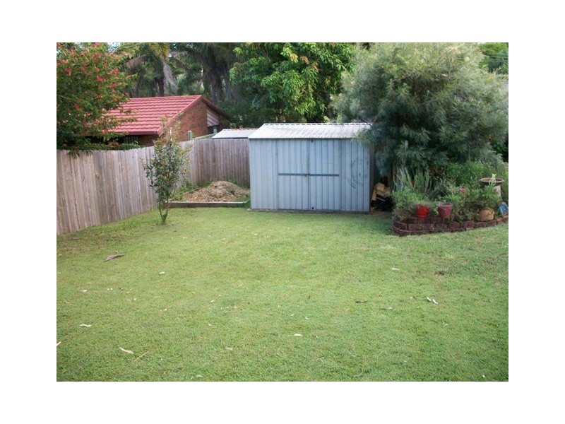 3 Brim Court, Edens Landing QLD 4207