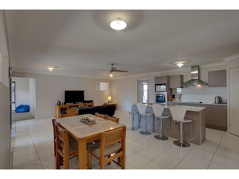 14 Rebecca Cct, Eagleby QLD 4207