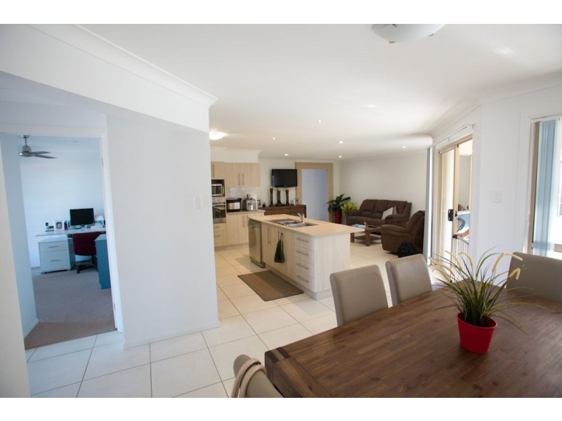 10 Sunridge Cct, Bahrs Scrub QLD 4207