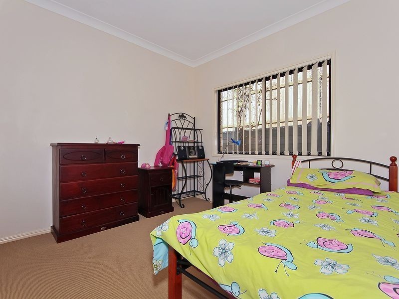 4 Bella Vista Cct, Edens Landing QLD 4207