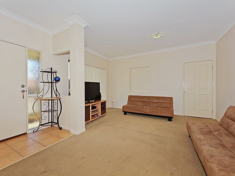 4 Bella Vista Cct, Edens Landing QLD 4207