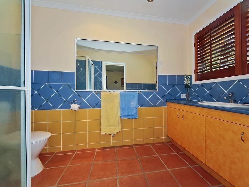 13 Lintrose Ct, Edens Landing QLD 4207