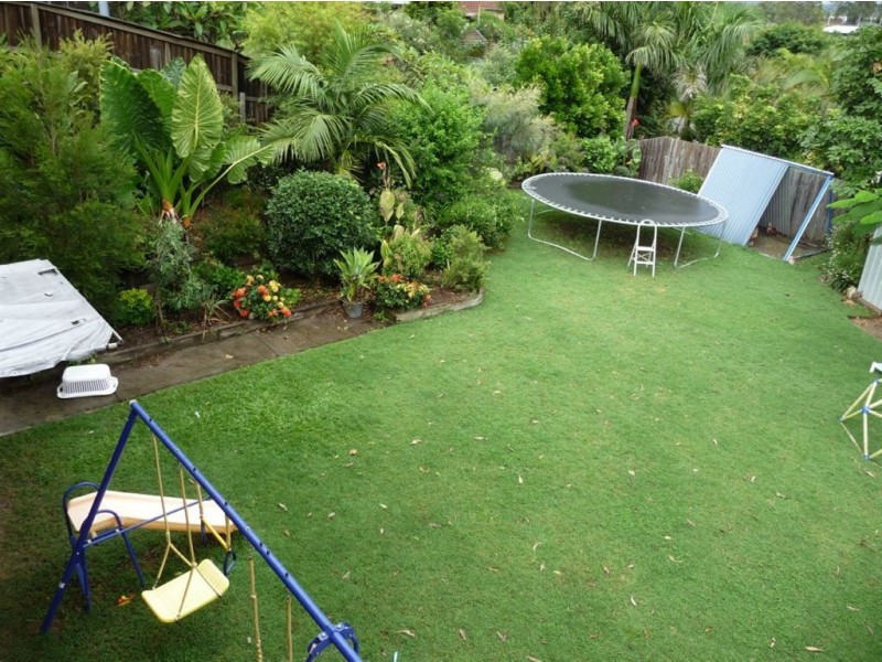 33 Wantana Cr, Edens Landing QLD 4207