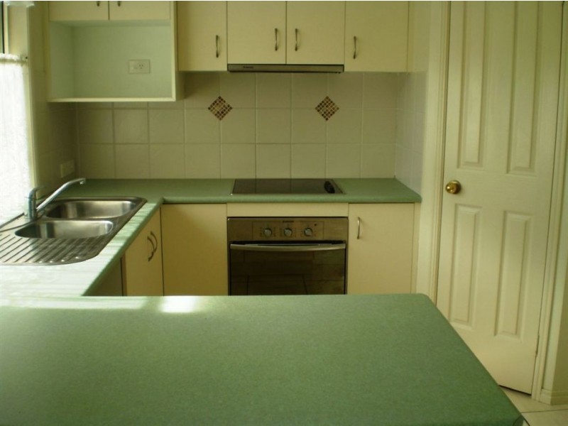 7 Kings Row, Edens Landing QLD 4207