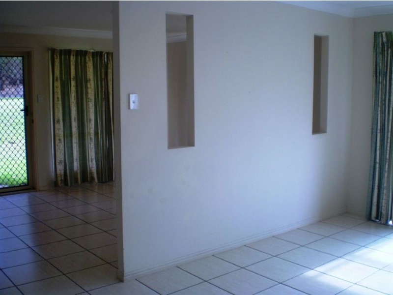 7 Kings Row, Edens Landing QLD 4207