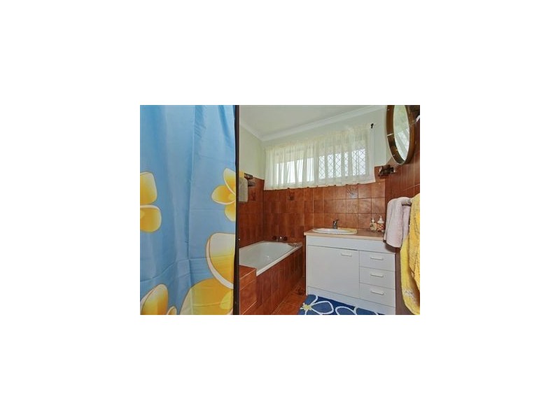 17 Bayswater St, Mount Warren Park QLD 4207