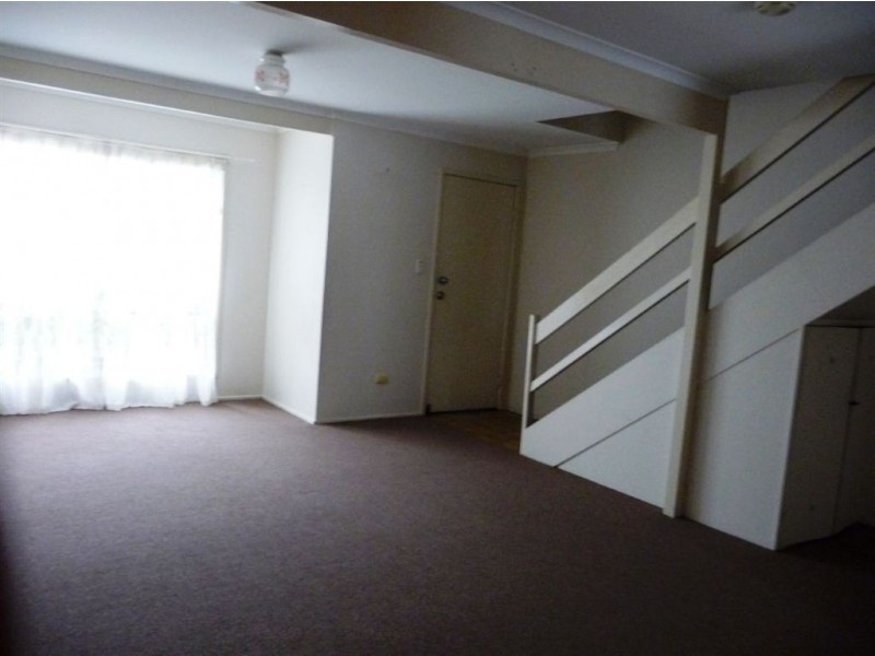 2/93 Logan Street, Beenleigh QLD 4207