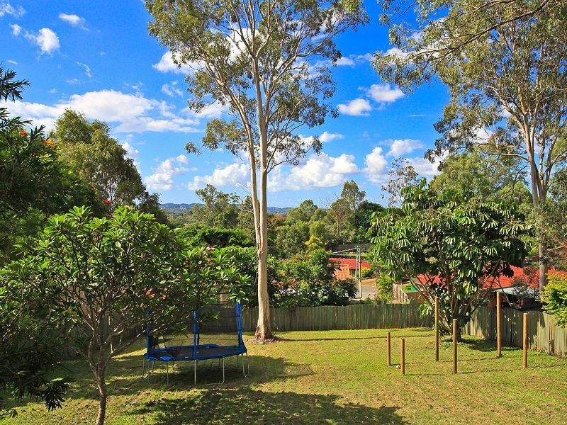 53 Lima Street, Edens Landing QLD 4207
