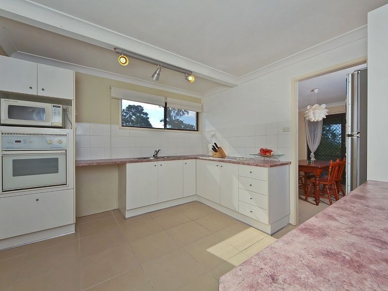 53 Lima Street, Edens Landing QLD 4207