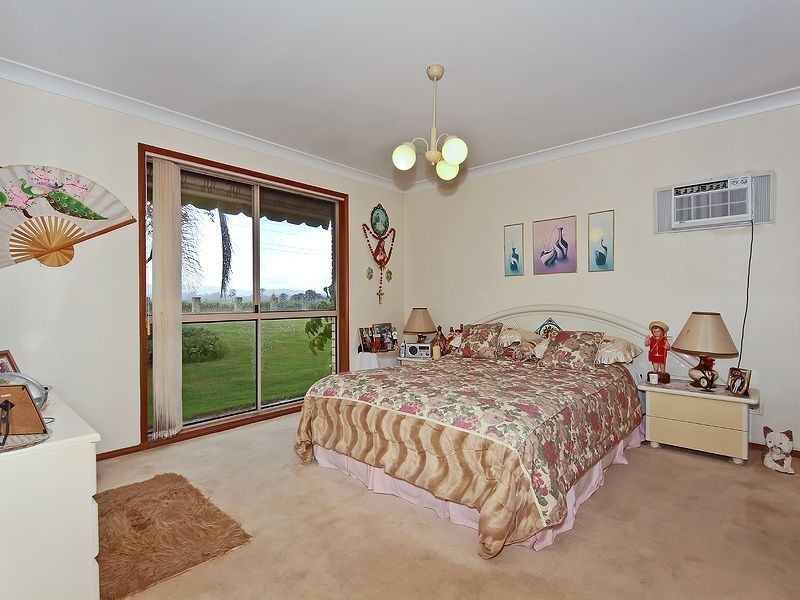 8 Kenny Road, Chambers Flat QLD 4133
