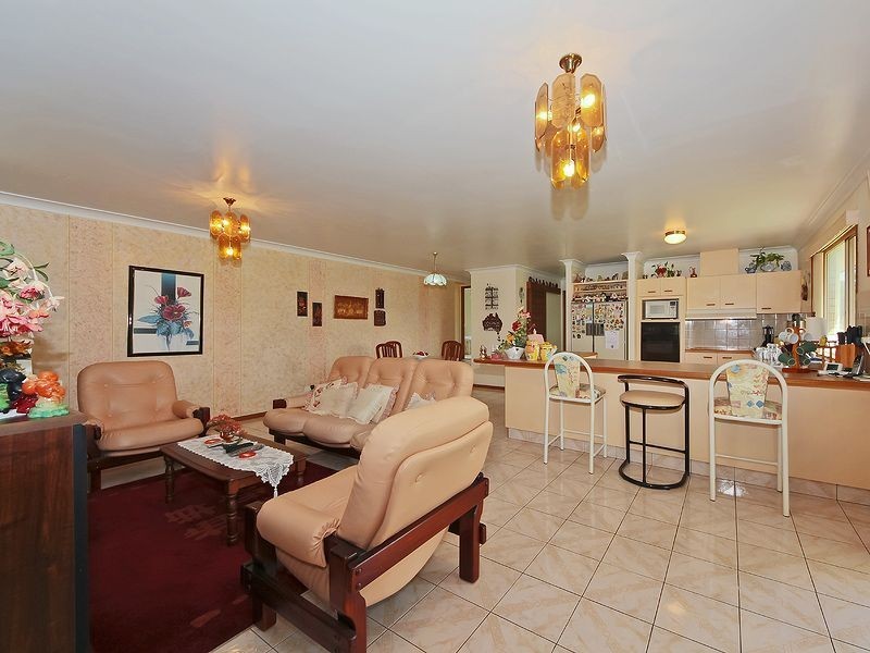 8 Kenny Road, Chambers Flat QLD 4133