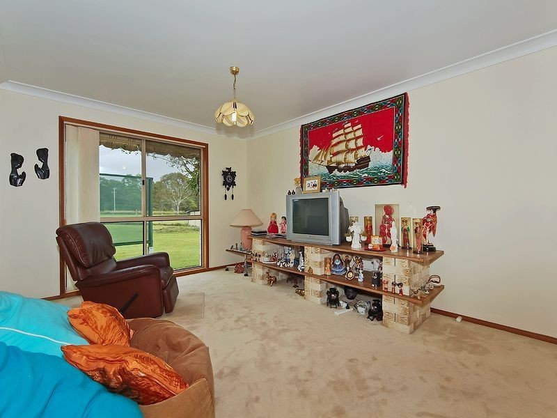 8 Kenny Road, Chambers Flat QLD 4133