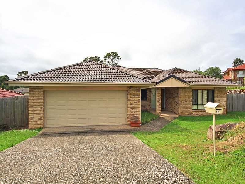 15 Holliday Dr, Edens Landing QLD 4207