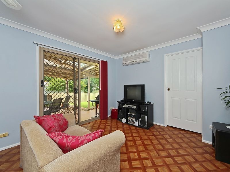 45 Hillside Cr, Edens Landing QLD 4207