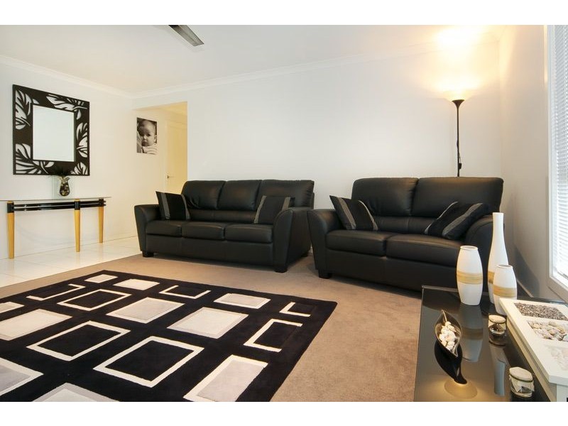 25 Orlando Dr, Holmview QLD 4207