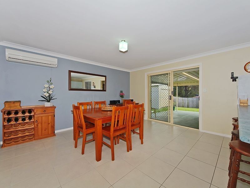 19 Lindau St, Edens Landing QLD 4207