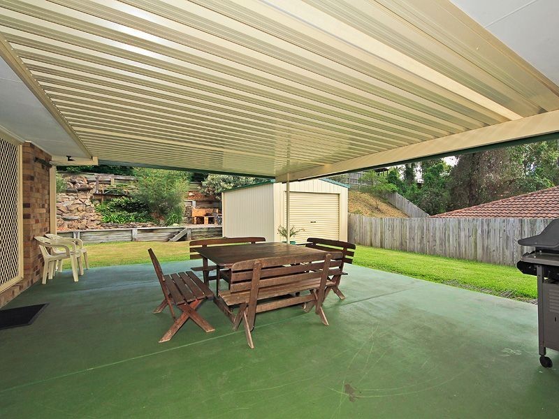 19 Lindau St, Edens Landing QLD 4207