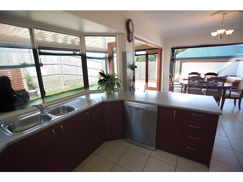 7 Benarkin Cl, Waterford QLD 4133