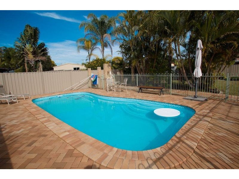 44 Robert Stanley Dr, Mount Warren Park QLD 4207