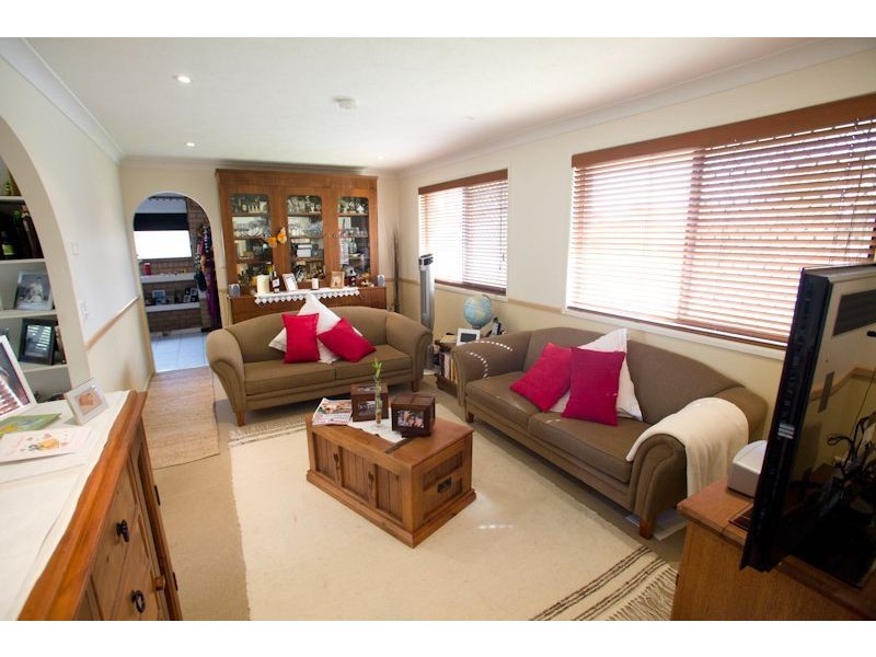 44 Robert Stanley Dr, Mount Warren Park QLD 4207