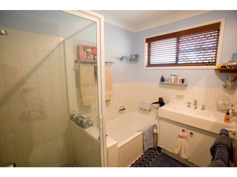 44 Robert Stanley Dr, Mount Warren Park QLD 4207