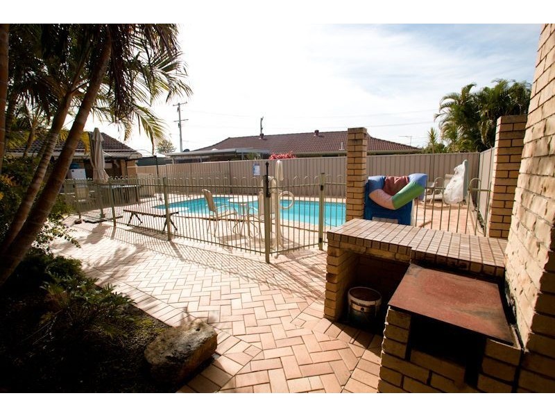 44 Robert Stanley Dr, Mount Warren Park QLD 4207