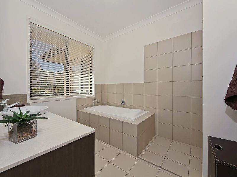 16 Cooingie View Road, Logan Village QLD 4207