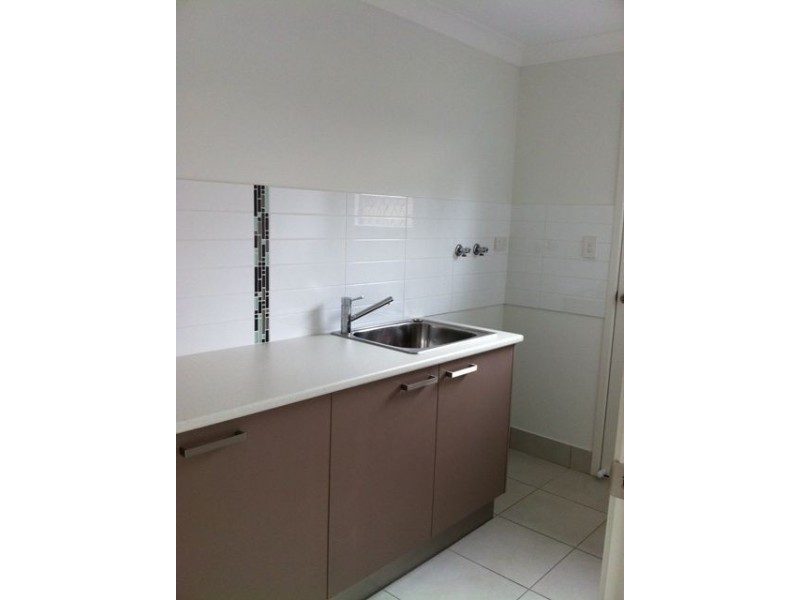 13 Frankland Ave, Waterford QLD 4133
