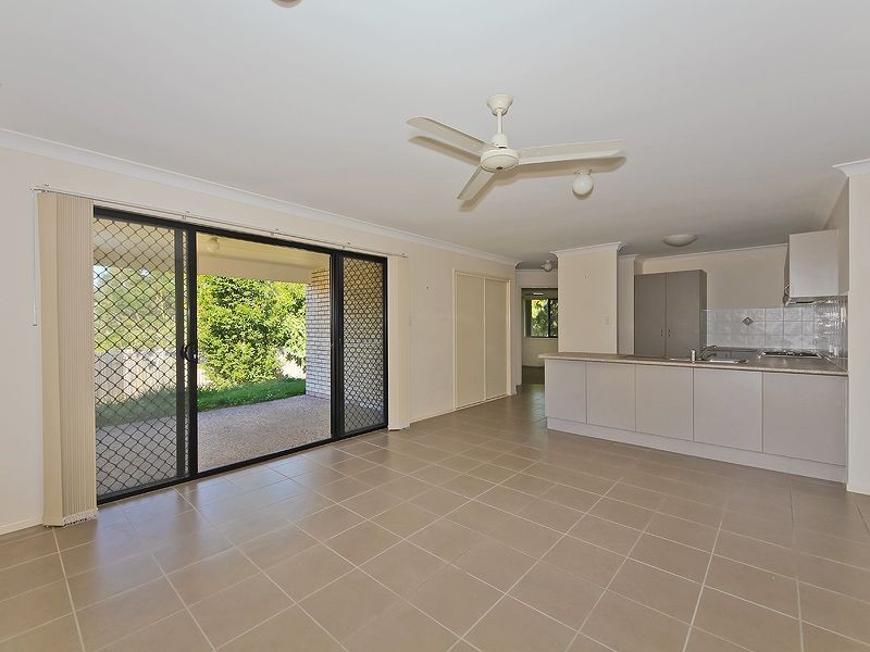 16 Schafer Ct, Edens Landing QLD 4207
