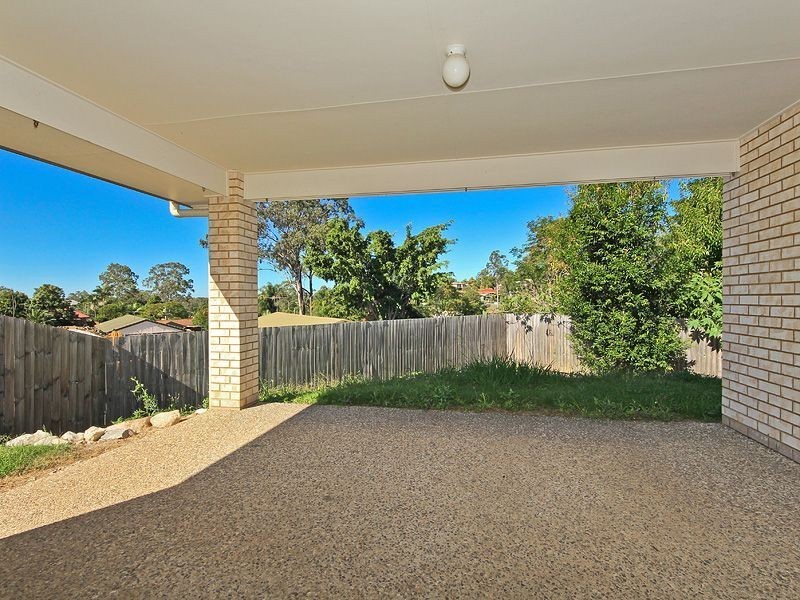 16 Schafer Ct, Edens Landing QLD 4207