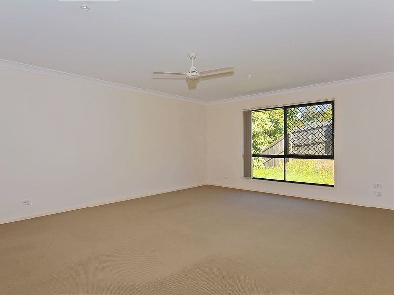 16 Schafer Ct, Edens Landing QLD 4207