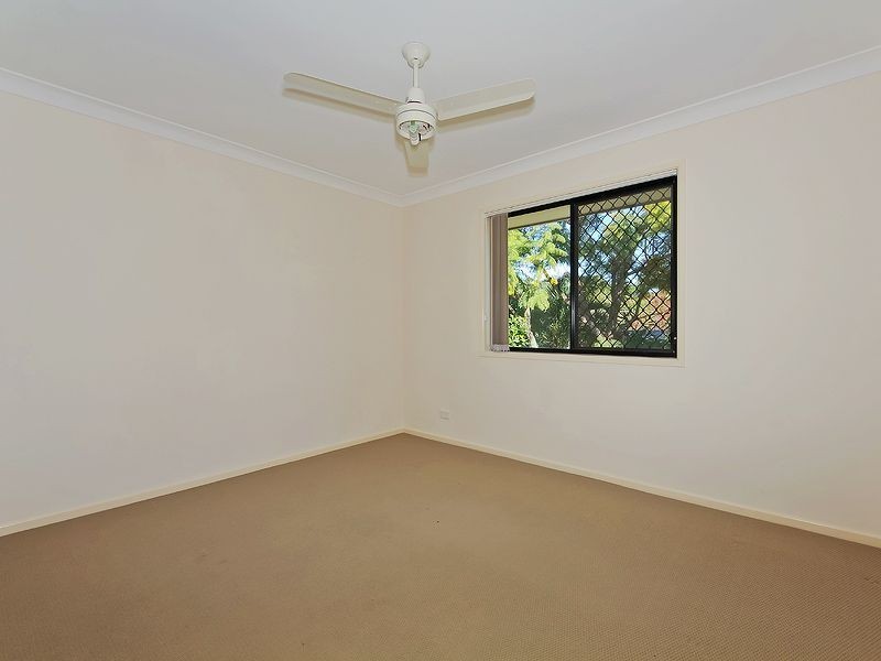 16 Schafer Ct, Edens Landing QLD 4207
