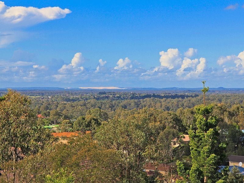 44 Hillside Cr, Edens Landing QLD 4207