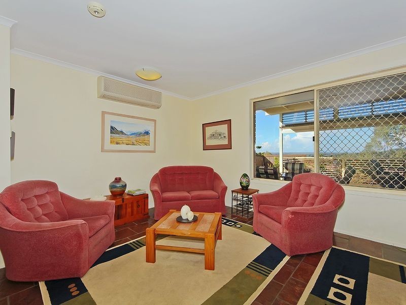 44 Hillside Cr, Edens Landing QLD 4207