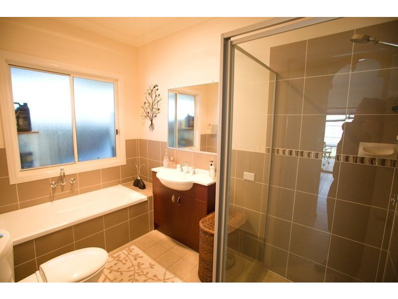 7 Benarkin Close, Waterford QLD 4133