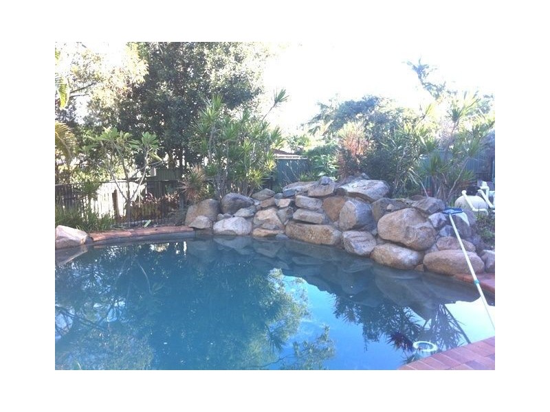 15 Carl Heck Blvd, Windaroo QLD 4207