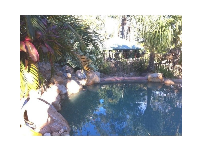 15 Carl Heck Blvd, Windaroo QLD 4207