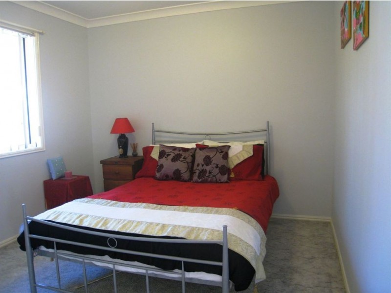 16 Chatfield St, Edens Landing QLD 4207