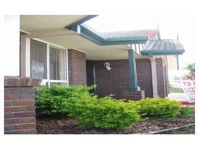 8 Holliday Drive, Edens Landing QLD 4207