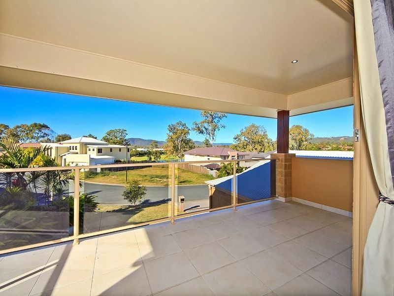 6 Long Island Dr, Windaroo QLD 4207