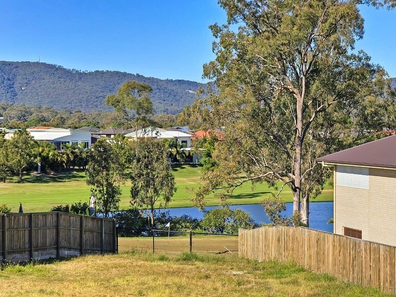 6 Long Island Dr, Windaroo QLD 4207