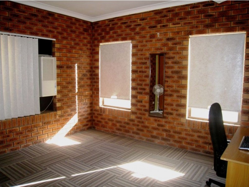 17 Robert Stanley Drive, Mount Warren Park QLD 4207