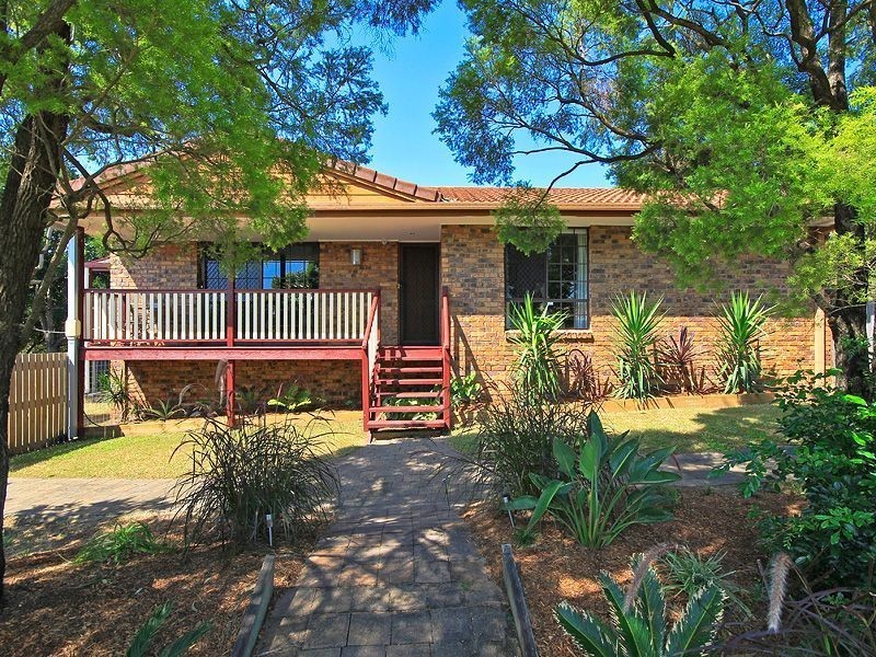 132 Castile Cres, Edens Landing QLD 4207