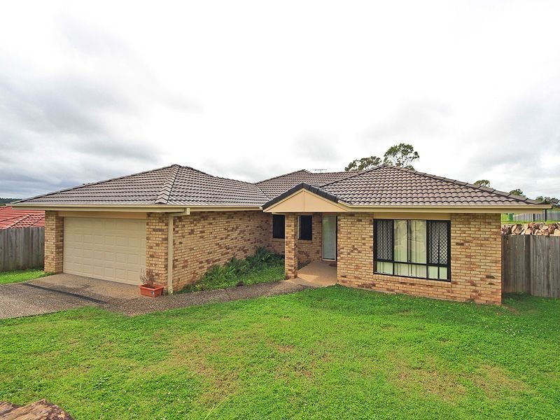 15 Holliday Drive, Edens Landing QLD 4207