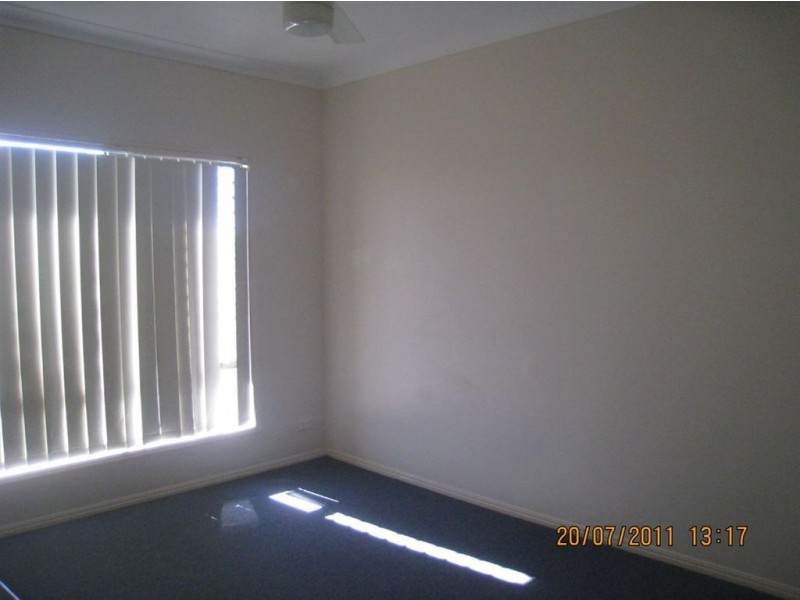 15 Holliday Drive, Edens Landing QLD 4207