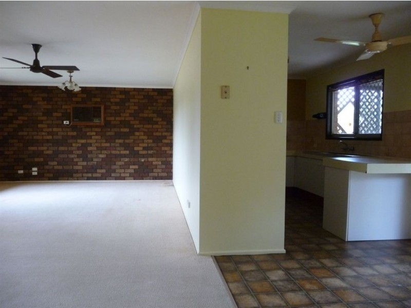 39 Harburg Drive, Beenleigh QLD 4207