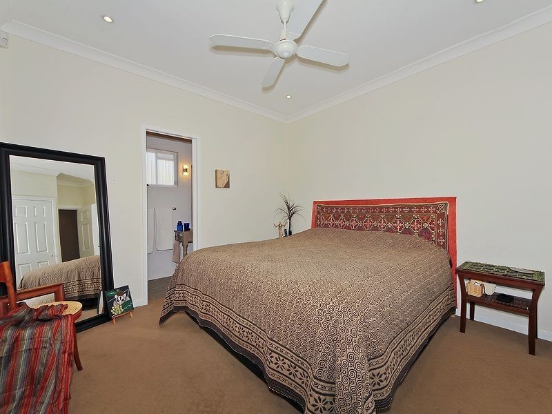 5 Magenta Ct, Mount Warren Park QLD 4207